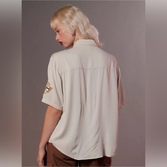 Her Universe Indiana Jones Expedition Woven Button-Up Cosplay - Picture 3 of 14